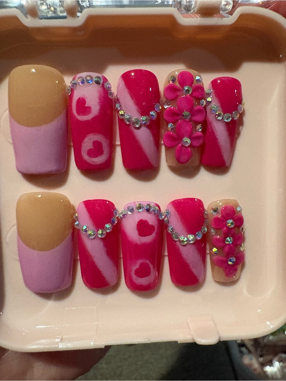 Press-On Nails - Picture 3 of 13